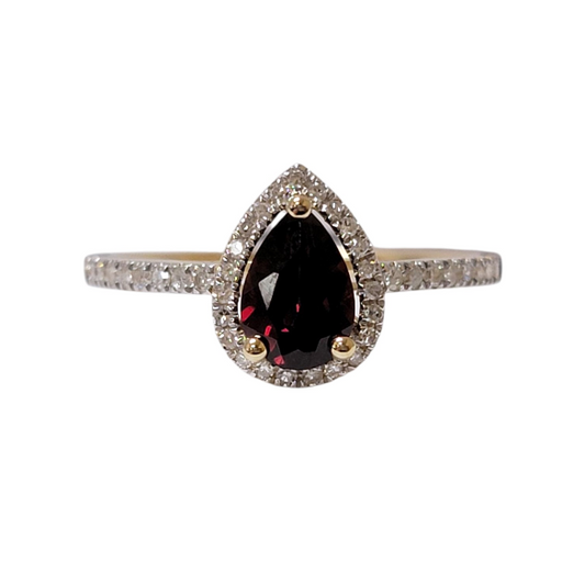 Garnet & Diamond Ring