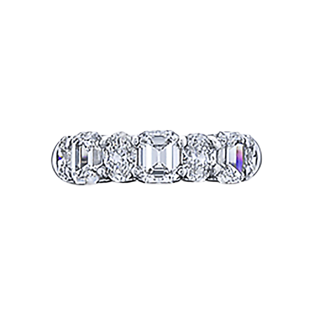 Alternating Oval and Emerald Cut Diamond Band